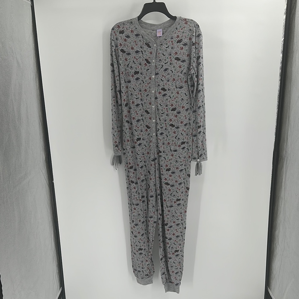 Savage X Fenty One Piece Pajama Set in Gray with Fun Print Size Small